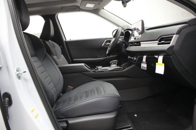 New 2026 Mitsubishi Outlander Trail Edition image 18