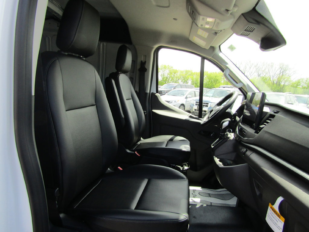 New 2026 Ford Transit 250 Low Roof RWD image 18