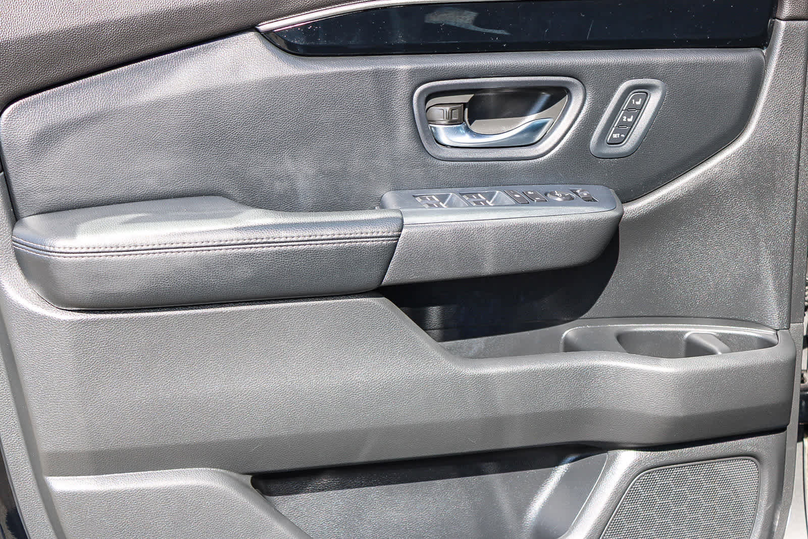 Certified 2025 Honda Pilot Touring image 22