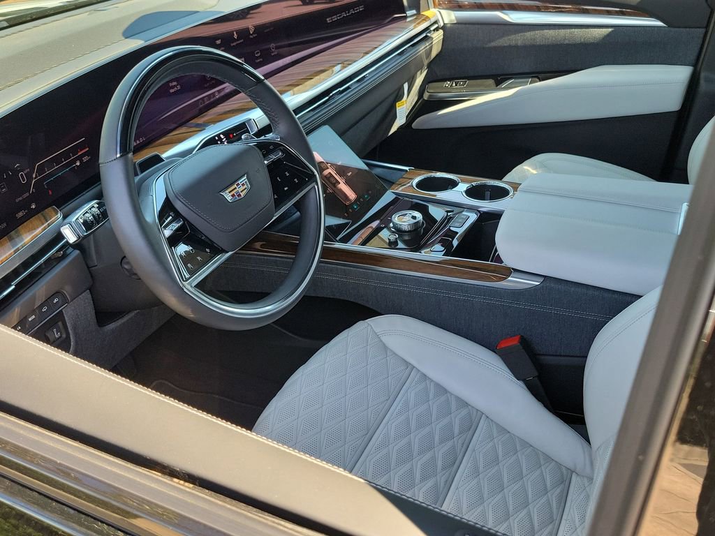 Used 2025 Cadillac Escalade ESV Sport Platinum image 10