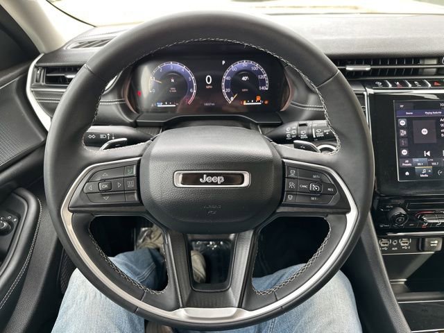 Used 2023 Jeep Grand Cherokee Laredo image 24