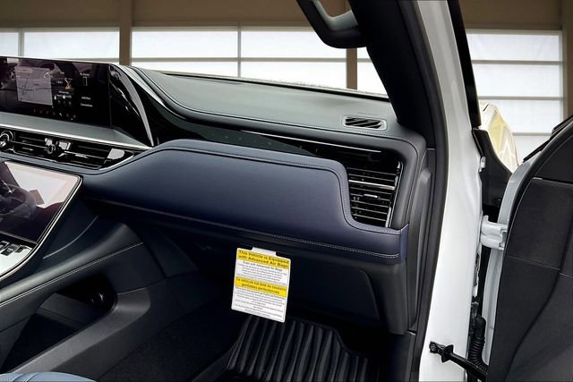 New 2026 INFINITI QX80 4WD image 17