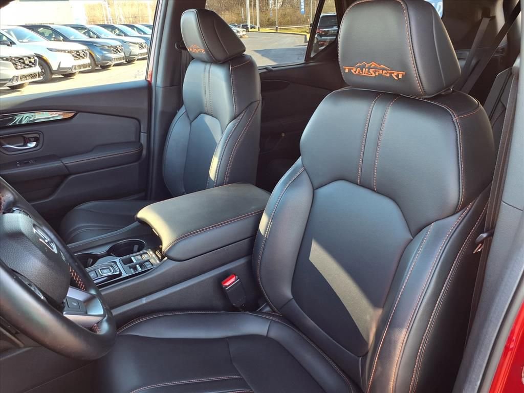 Certified 2025 Honda Pilot TrailSport image 14