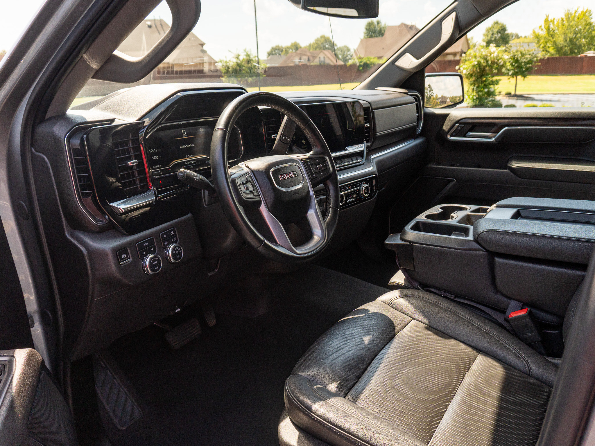 Used 2025 GMC Sierra 1500 SLT AWD/4WD image 11