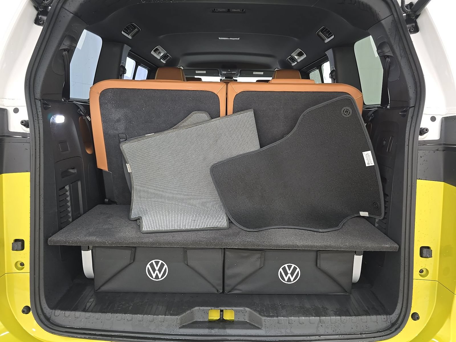 Used 2025 Volkswagen ID. Buzz Pro S Plus RWD image 7
