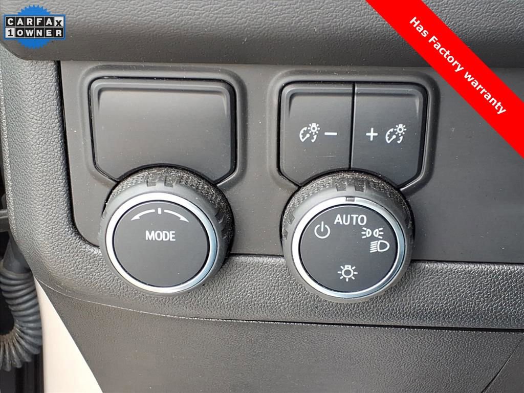 Used 2024 Chevrolet Suburban LT image 25