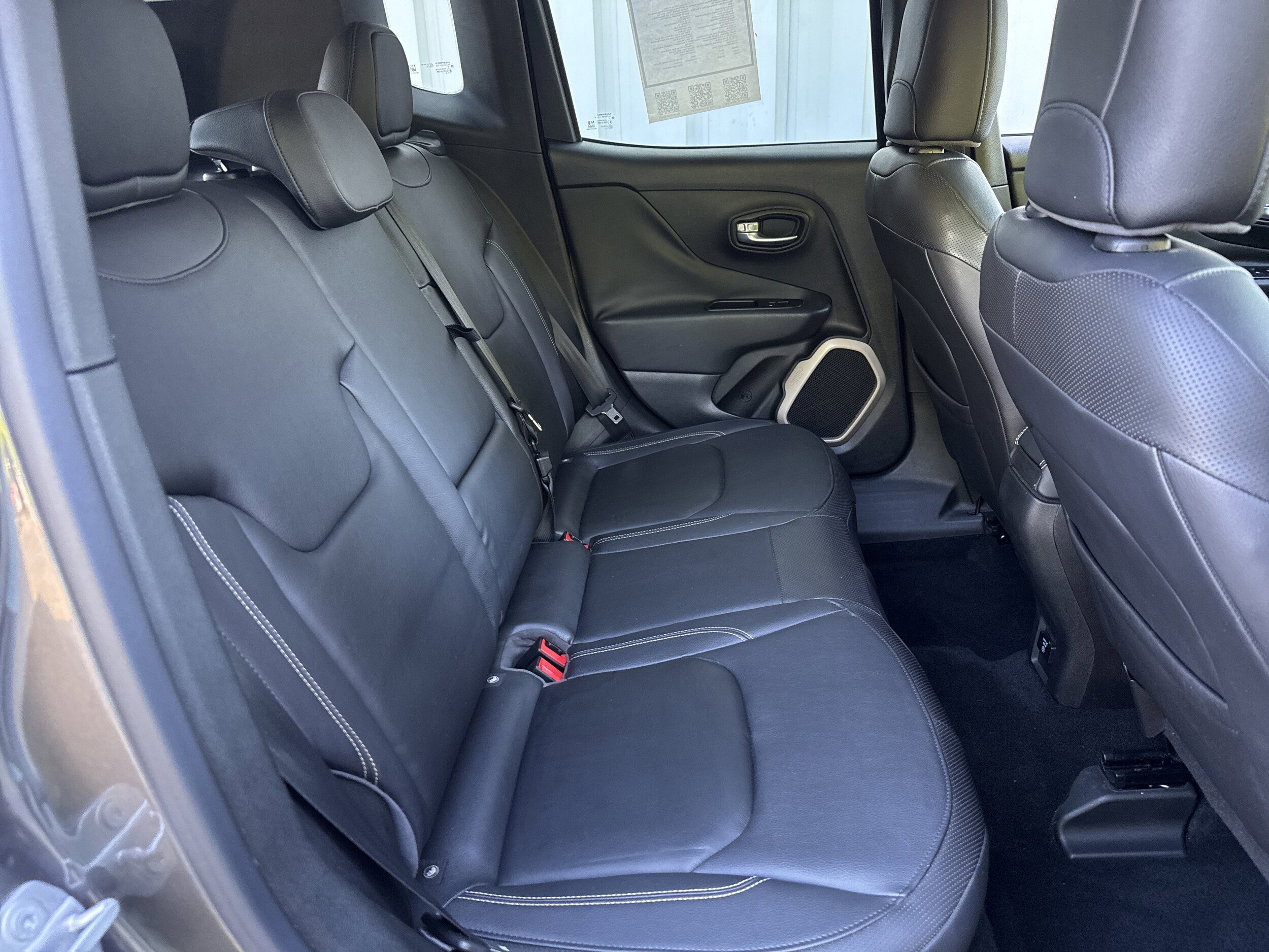 Used 2016 Jeep Renegade Limited AWD/4WD image 12