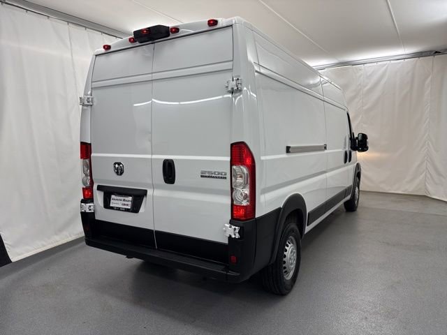 Used 2025 RAM ProMaster 2500 w/ Convenience Group FWD image 6