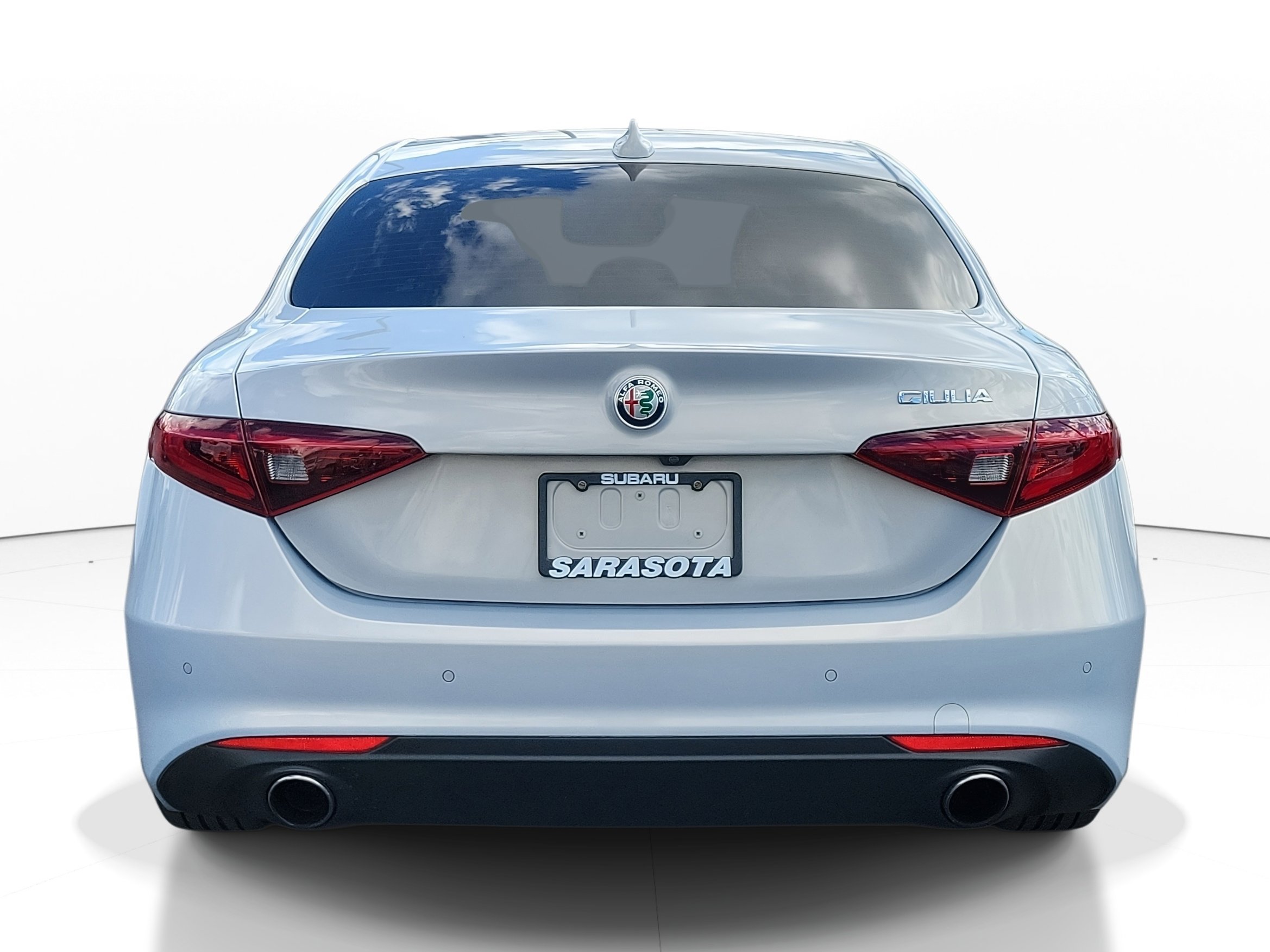 Used 2020 Alfa Romeo Giulia Ti w/ Active Blind Spot Package image 5