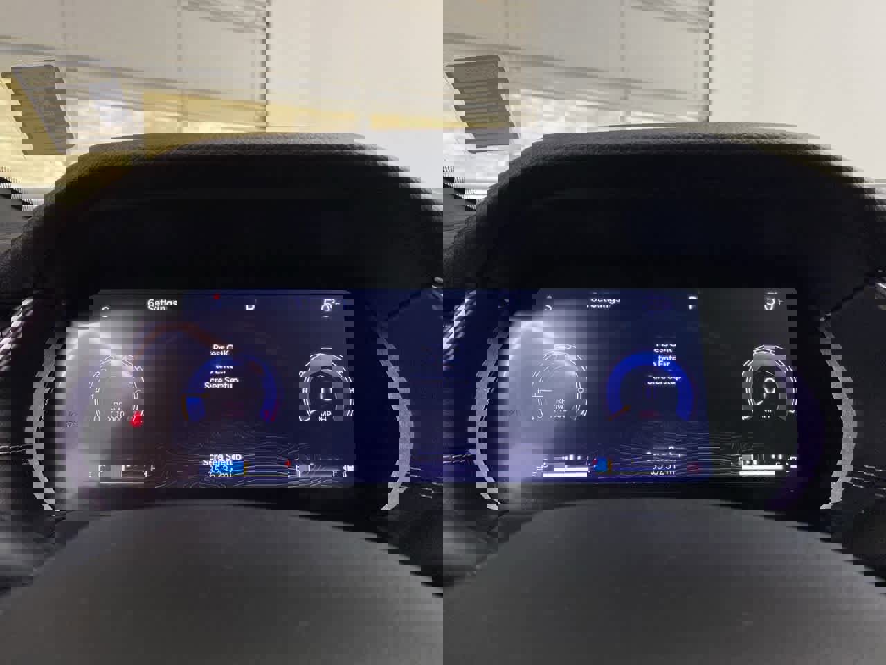 Used 2023 Jeep Grand Cherokee L Laredo image 27