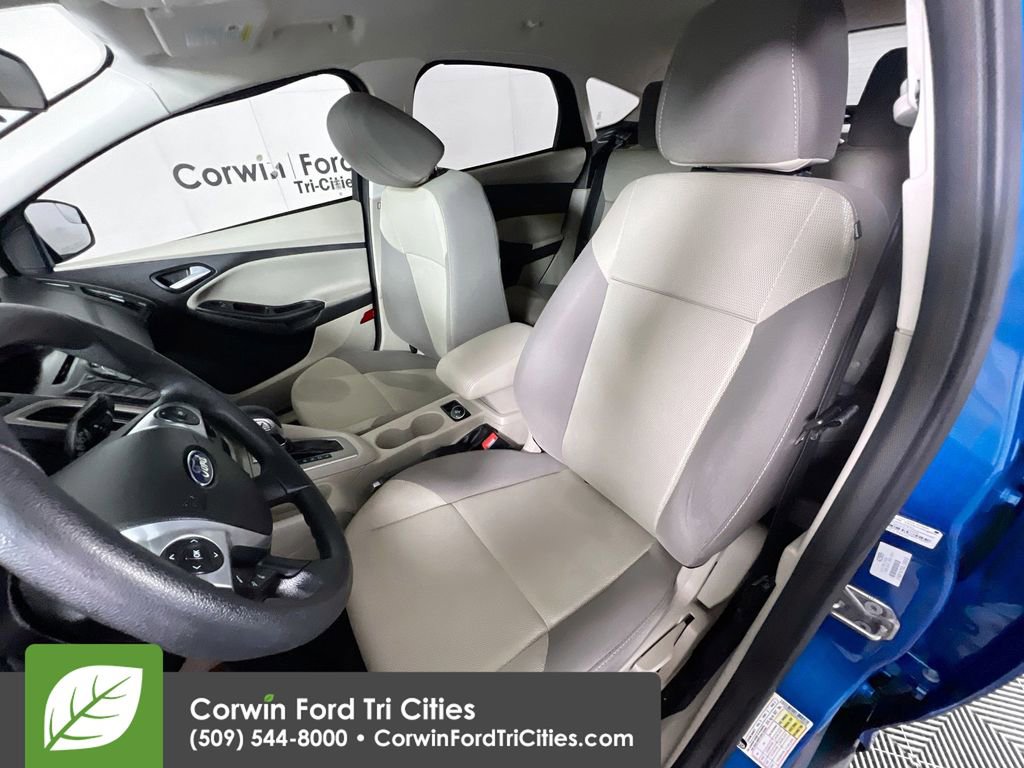 Used 2013 Ford Focus SE FWD image 22