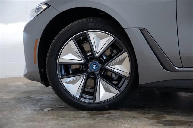 Used 2024 BMW i4 eDrive35 w/ Premium Package image 28