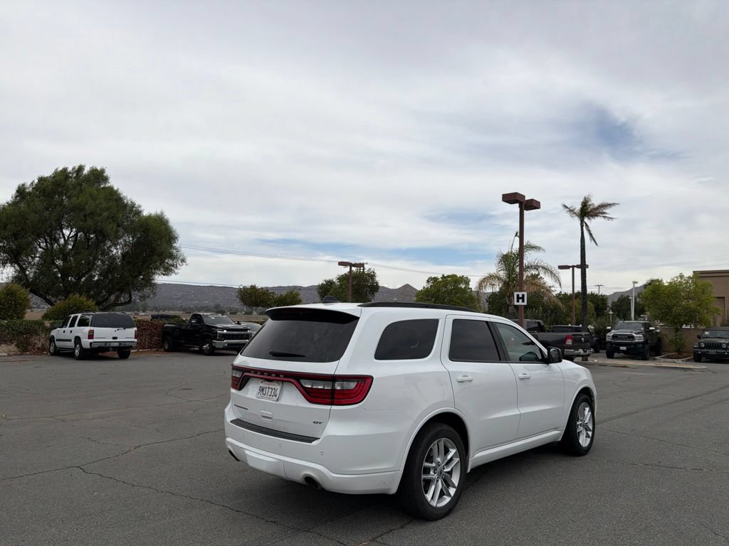 Used 2024 Dodge Durango GT RWD image 4