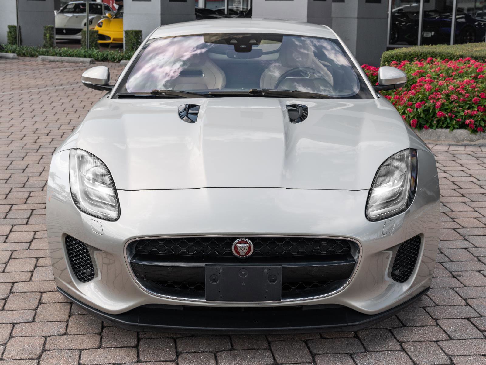 Used 2020 Jaguar F-TYPE Coupe RWD image 19