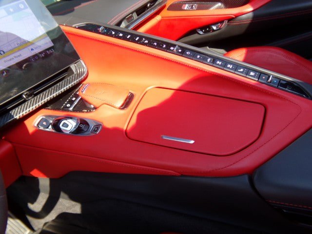 Used 2022 Chevrolet Corvette Stingray Premium Conv w/ Z51 Performance Package RWD image 19