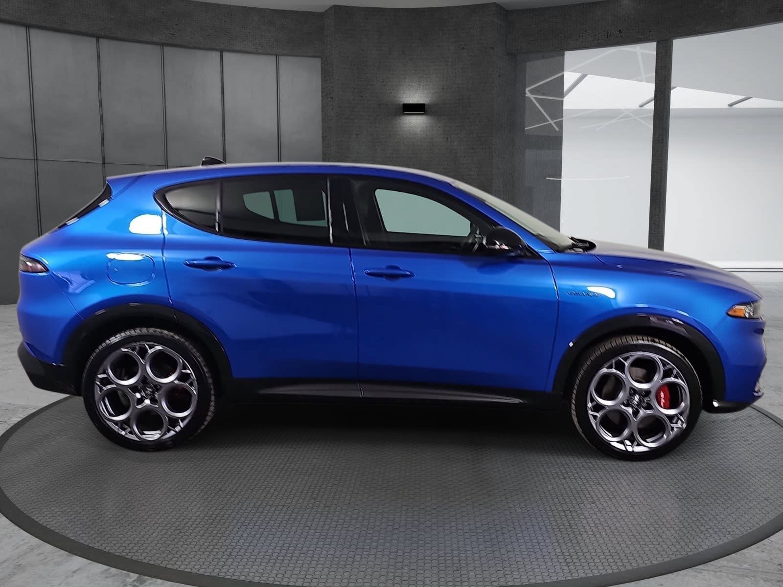 Used 2024 Alfa Romeo Tonale Veloce w/ Premium Interior Package AWD/4WD image 4