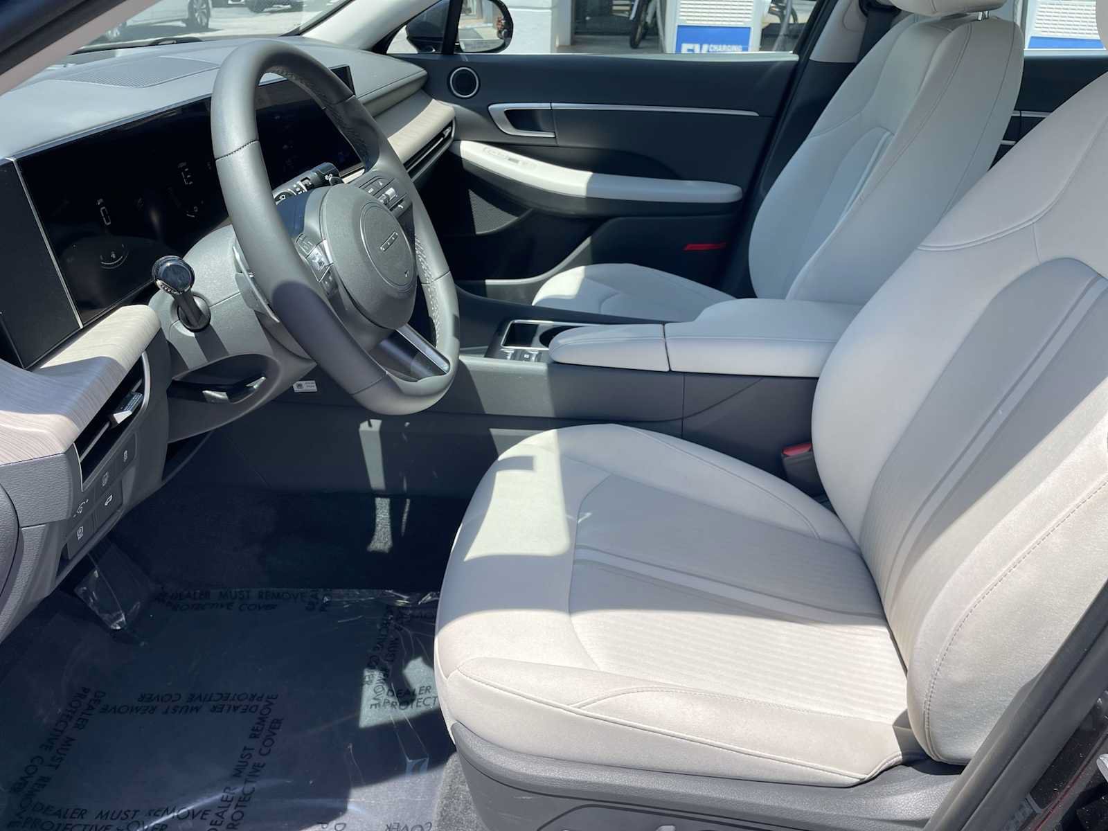 Used 2025 Hyundai Sonata SEL FWD image 10