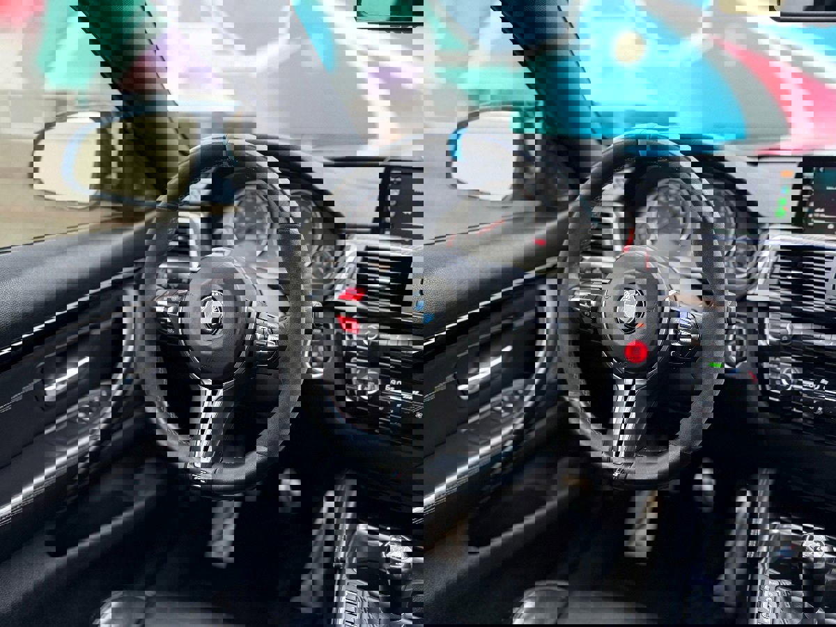 Used 2017 BMW M4 Coupe image 19