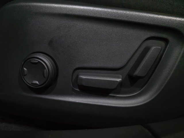 Used 2022 Polestar Polestar 2 w/ Performance Package image 27