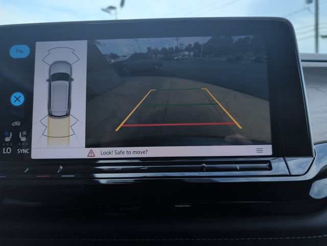 Used 2025 Volkswagen Atlas SE FWD image 20