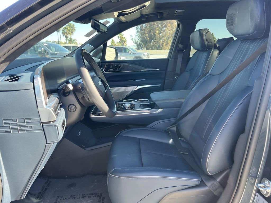 New 2025 Cadillac Escalade IQ Luxury 2 image 25