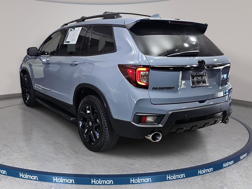 Used 2024 Honda Passport Black Edition image 8