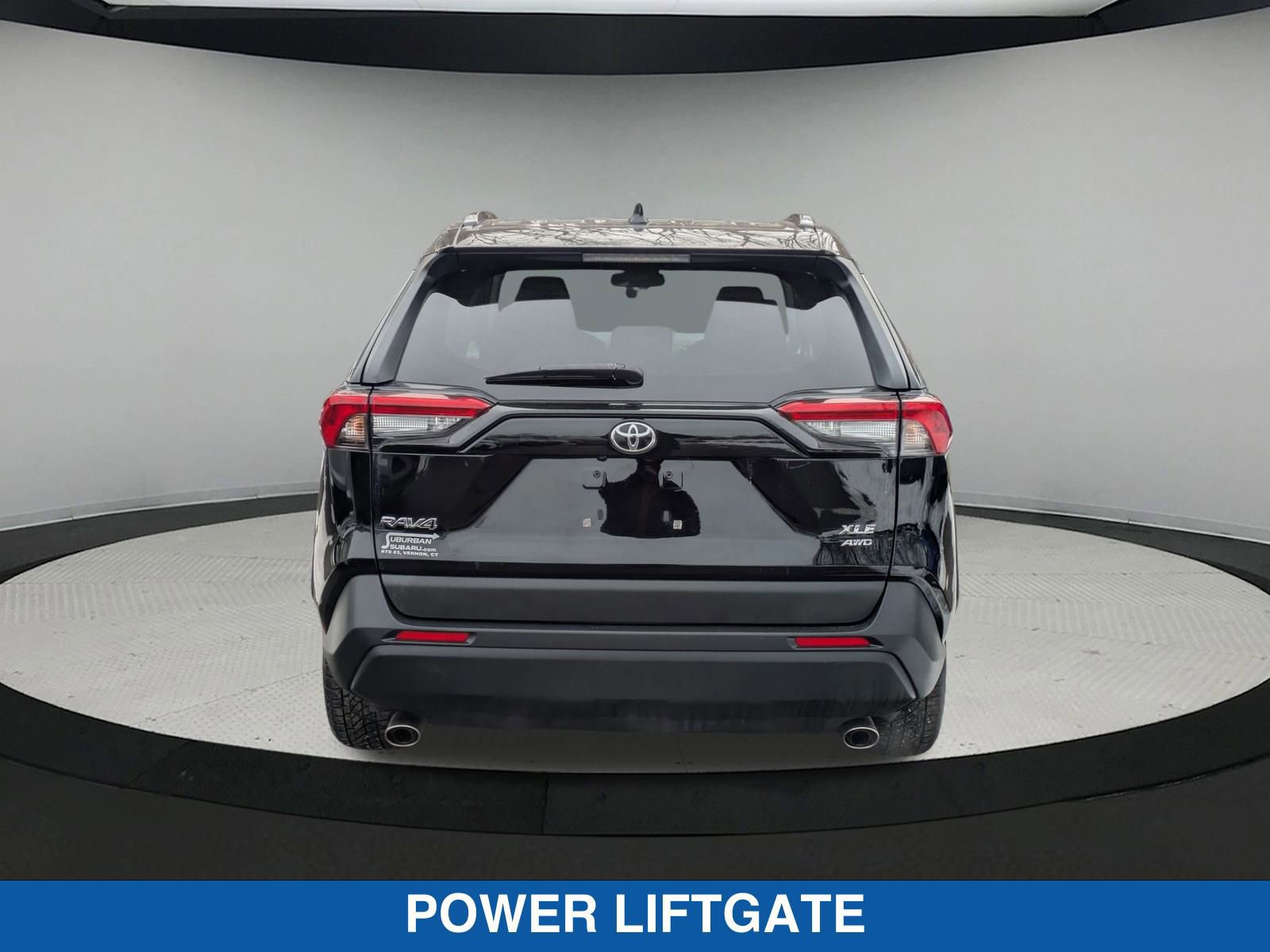 Used 2024 Toyota RAV4 XLE w/ Convenience Package image 5