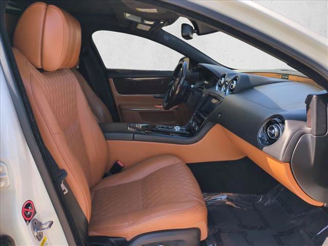 Used 2016 Jaguar XJ L Supercharged RWD image 24