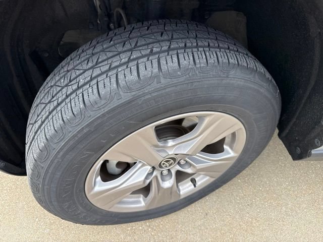 Used 2024 Toyota RAV4 XLE FWD image 2