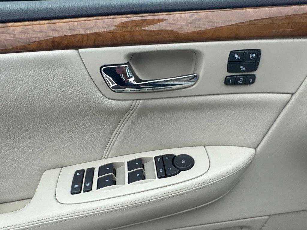 Used 2011 Cadillac DTS Platinum FWD image 14