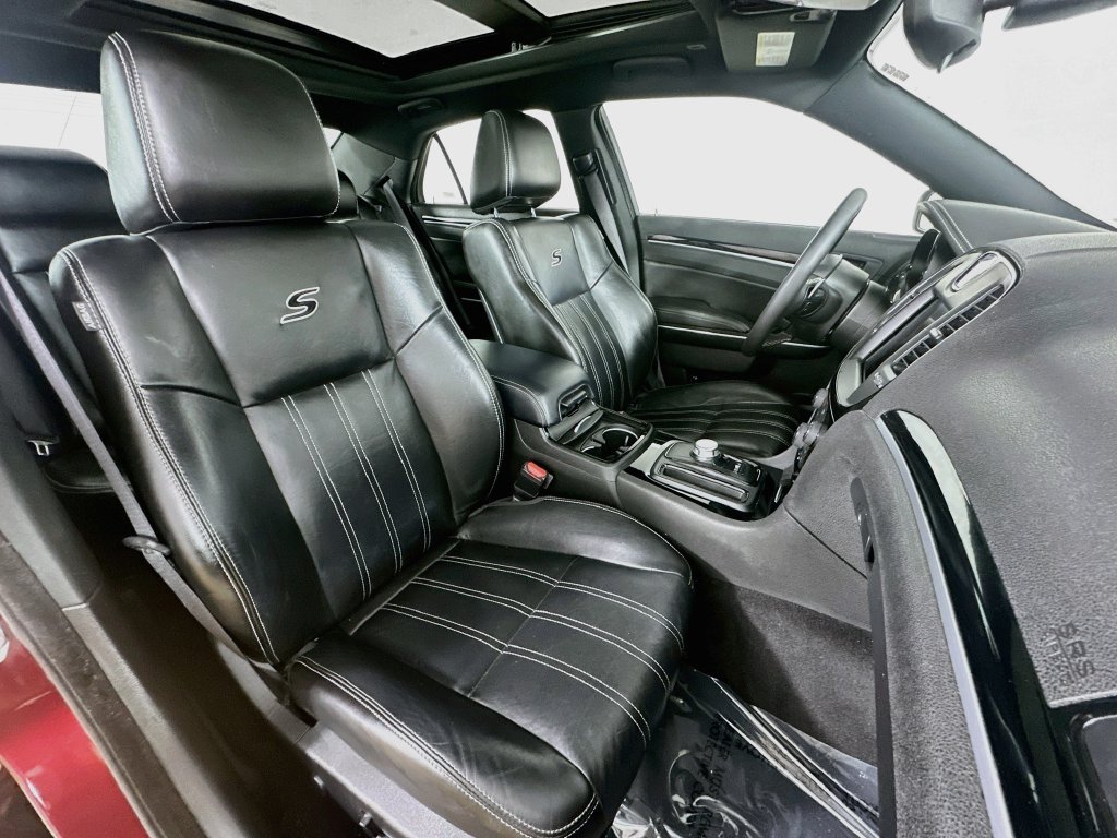 Used 2023 Chrysler 300 S RWD image 28