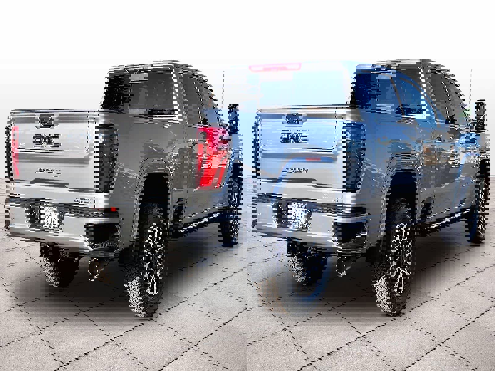 Used 2025 GMC Sierra 2500 Denali Ultimate w/ Max Trailering Package image 15