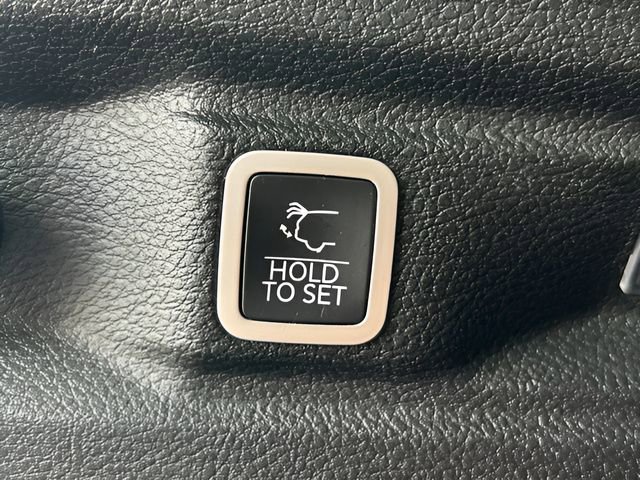 Used 2024 Jeep Grand Cherokee L Limited w/ Luxury Tech Group II image 44