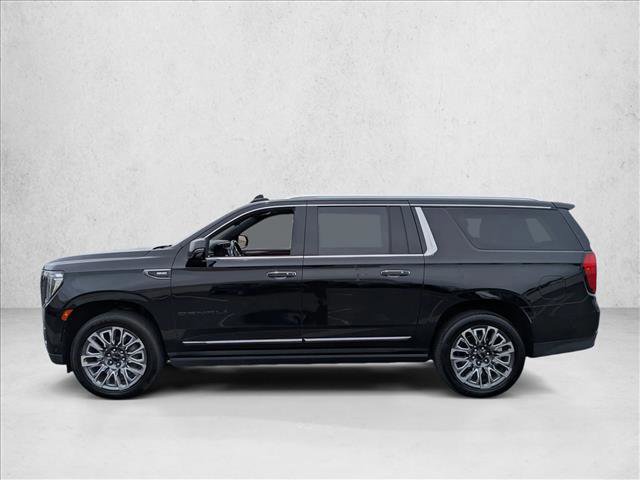 Used 2023 GMC Yukon XL Denali Ultimate AWD/4WD image 8