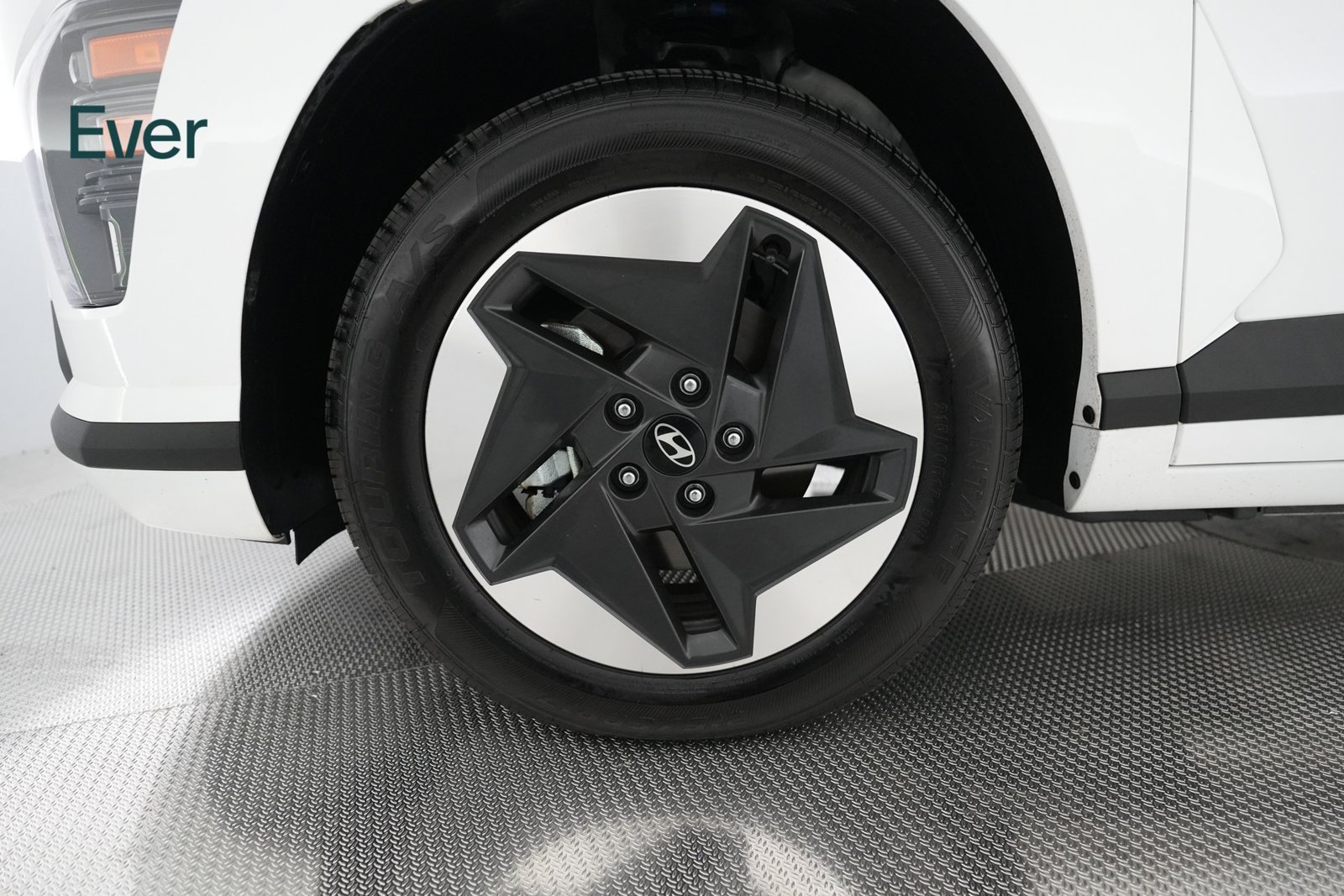 Used 2024 Hyundai Kona SEL FWD image 19