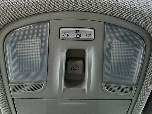 Used 2022 Hyundai Kona Limited image 14