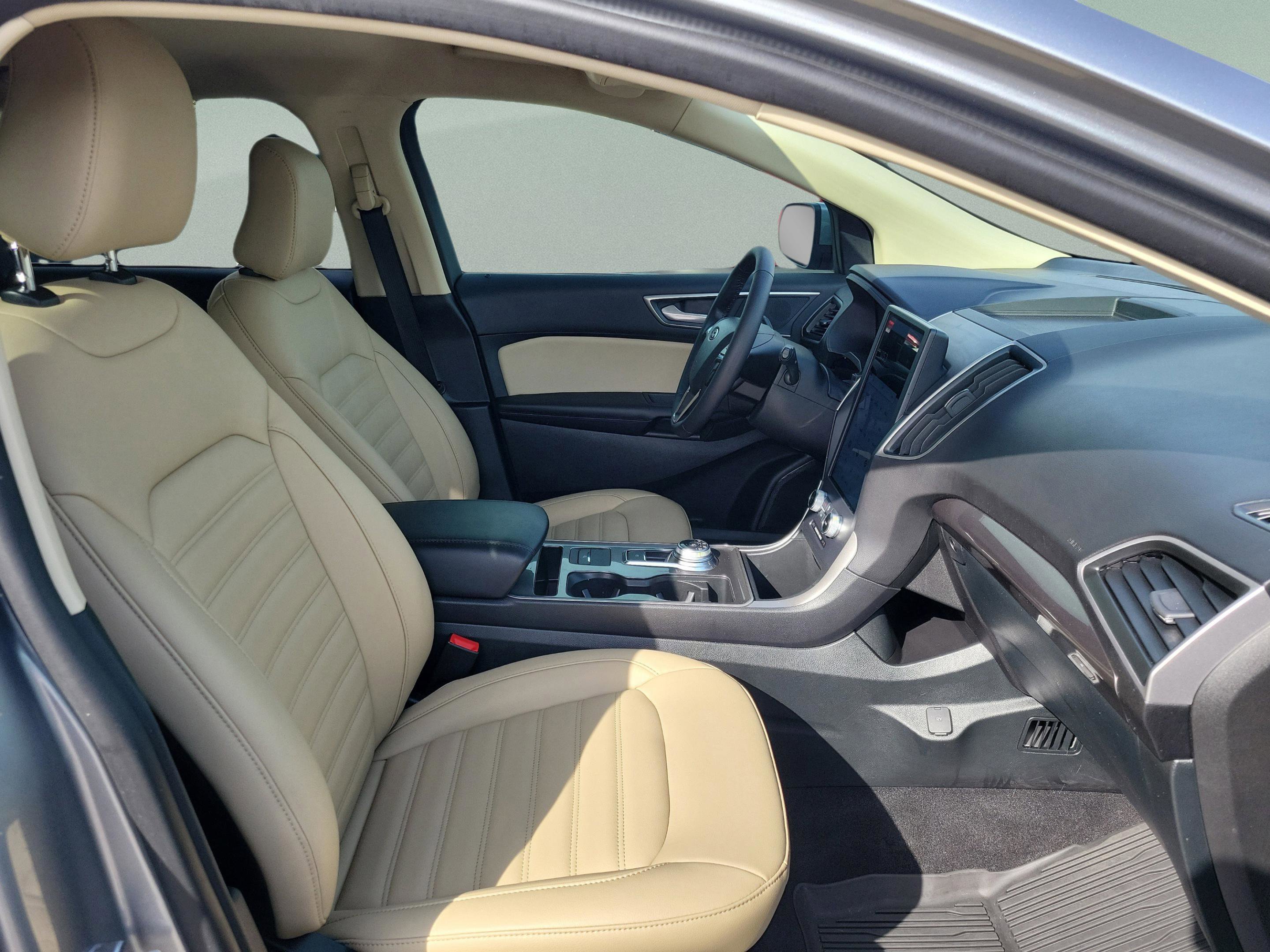 Certified 2024 Ford Edge SEL w/ Convenience Package image 30