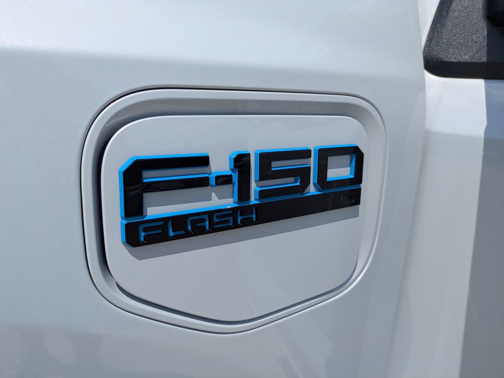 New 2025 Ford F150 Lightning Flash AWD/4WD image 9