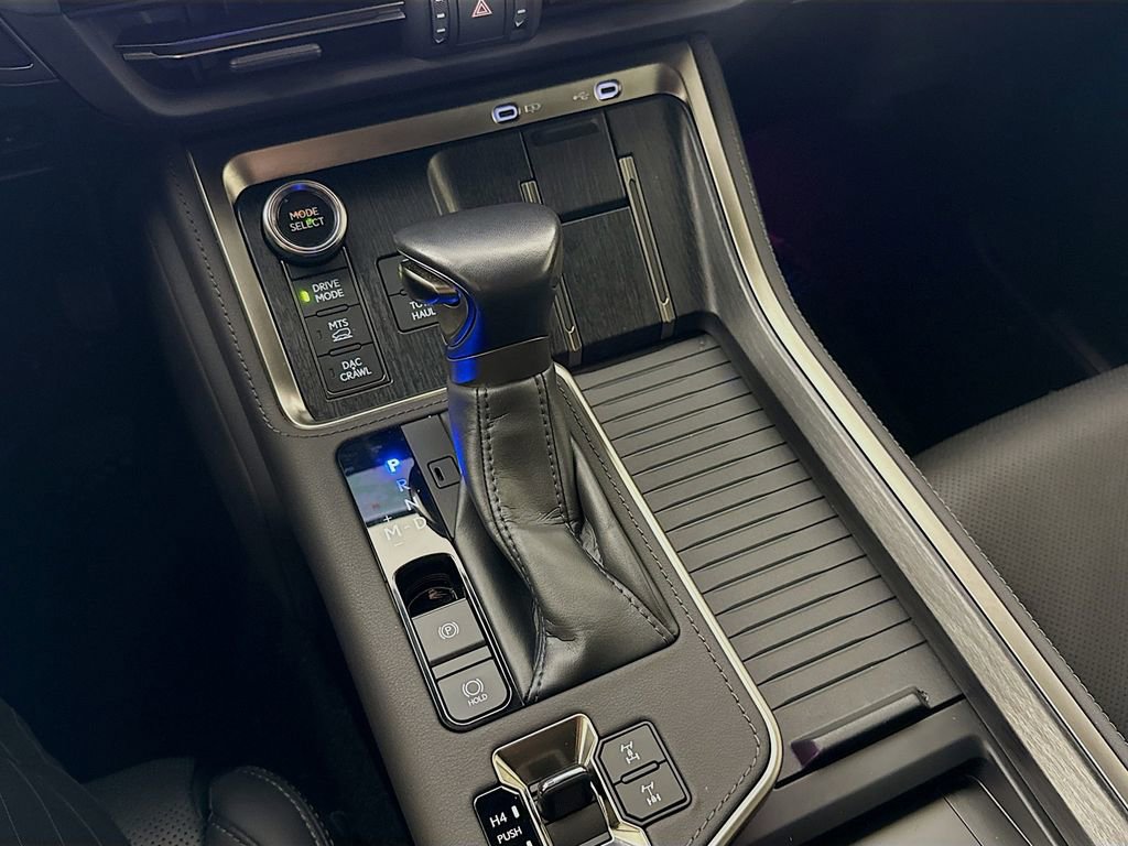 Used 2024 Lexus GX 550 image 17