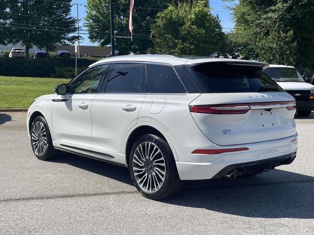 Used 2021 Lincoln Corsair Grand Touring AWD/4WD image 3