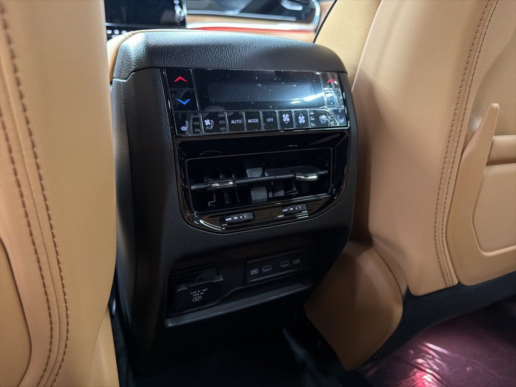 New 2026 Jeep Grand Cherokee Summit AWD/4WD image 12