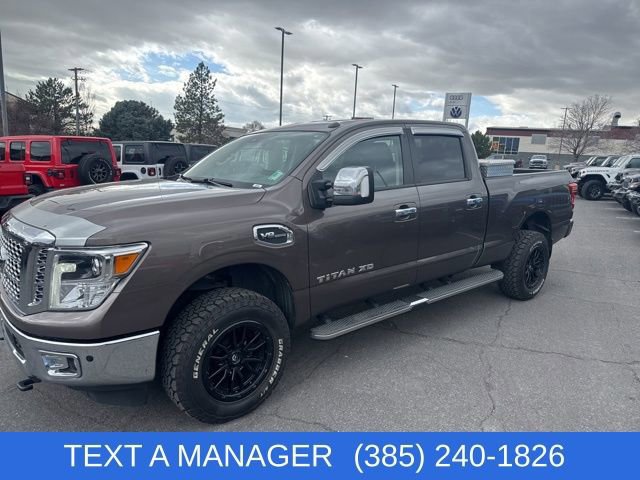 Used 2018 Nissan Titan SL w/ Chrome Package image 4