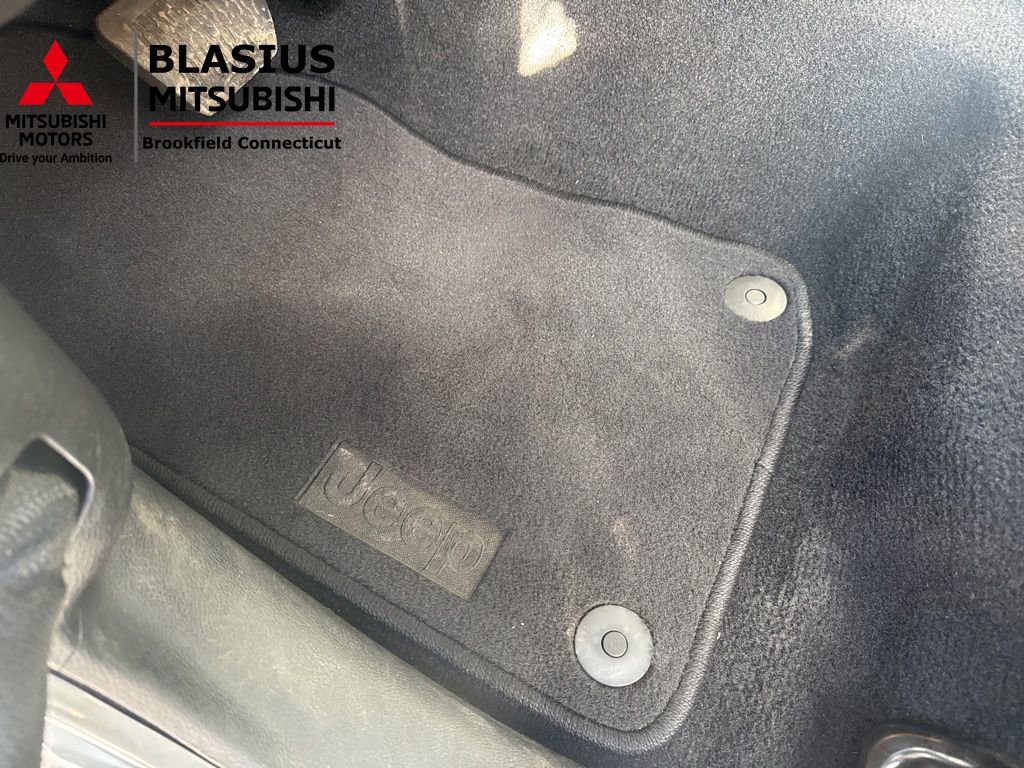 Used 2023 Jeep Wrangler Unlimited Sahara image 25