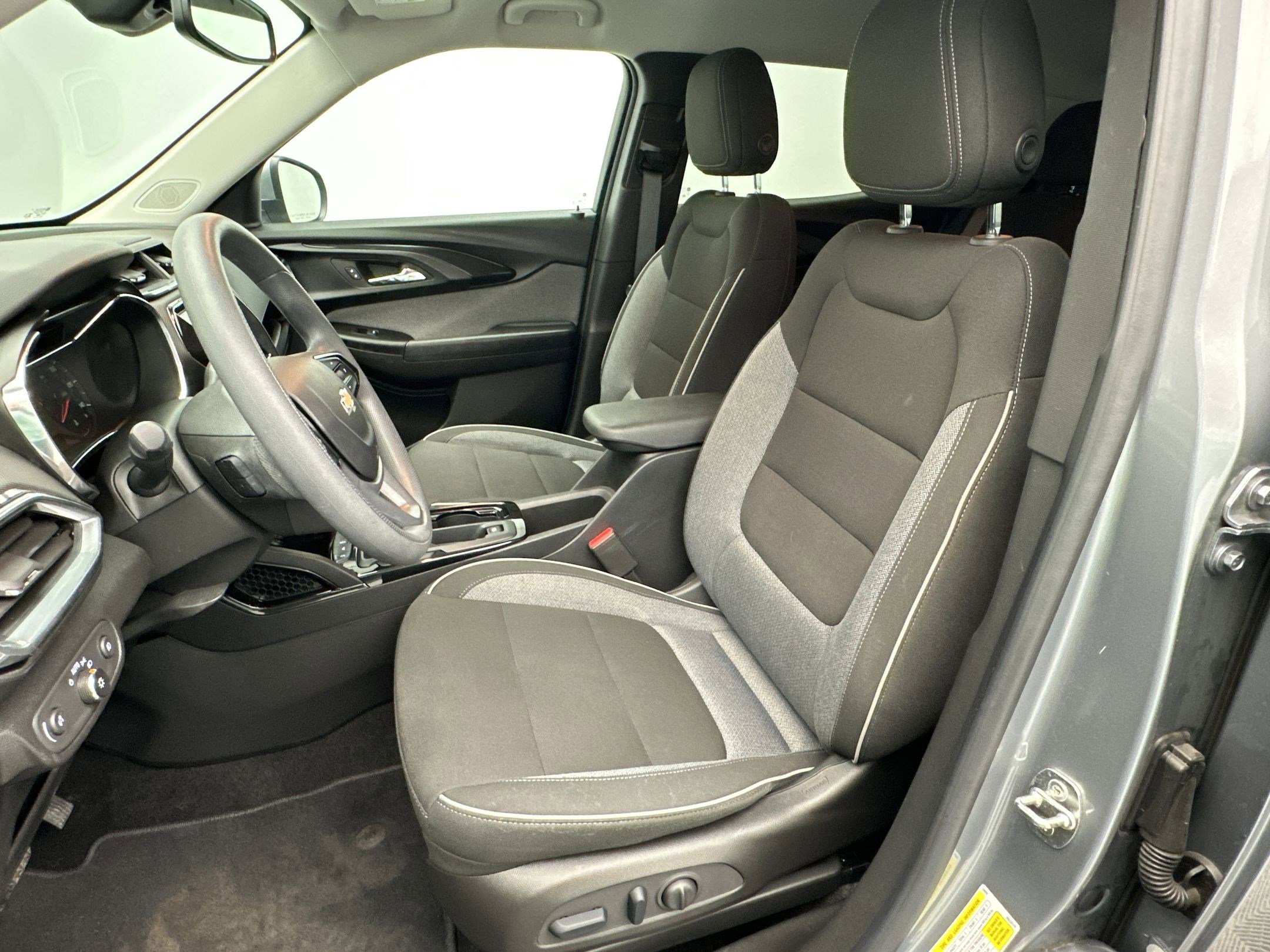 Certified 2023 Chevrolet TrailBlazer LT w/ Convenience Package AWD/4WD image 5