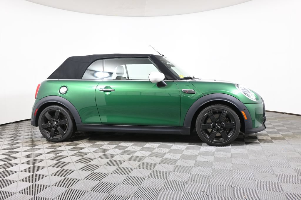 Certified 2023 MINI Cooper S w/ Signature Upholstery Package FWD image 8
