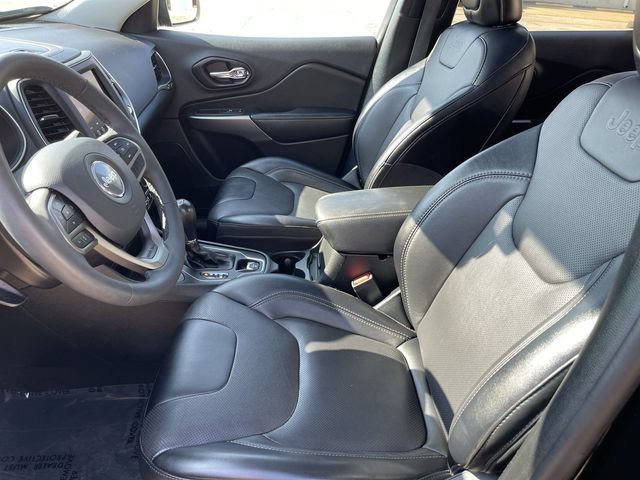 Used 2022 Jeep Cherokee Latitude Lux w/ Sun & Sound Group AWD/4WD image 11