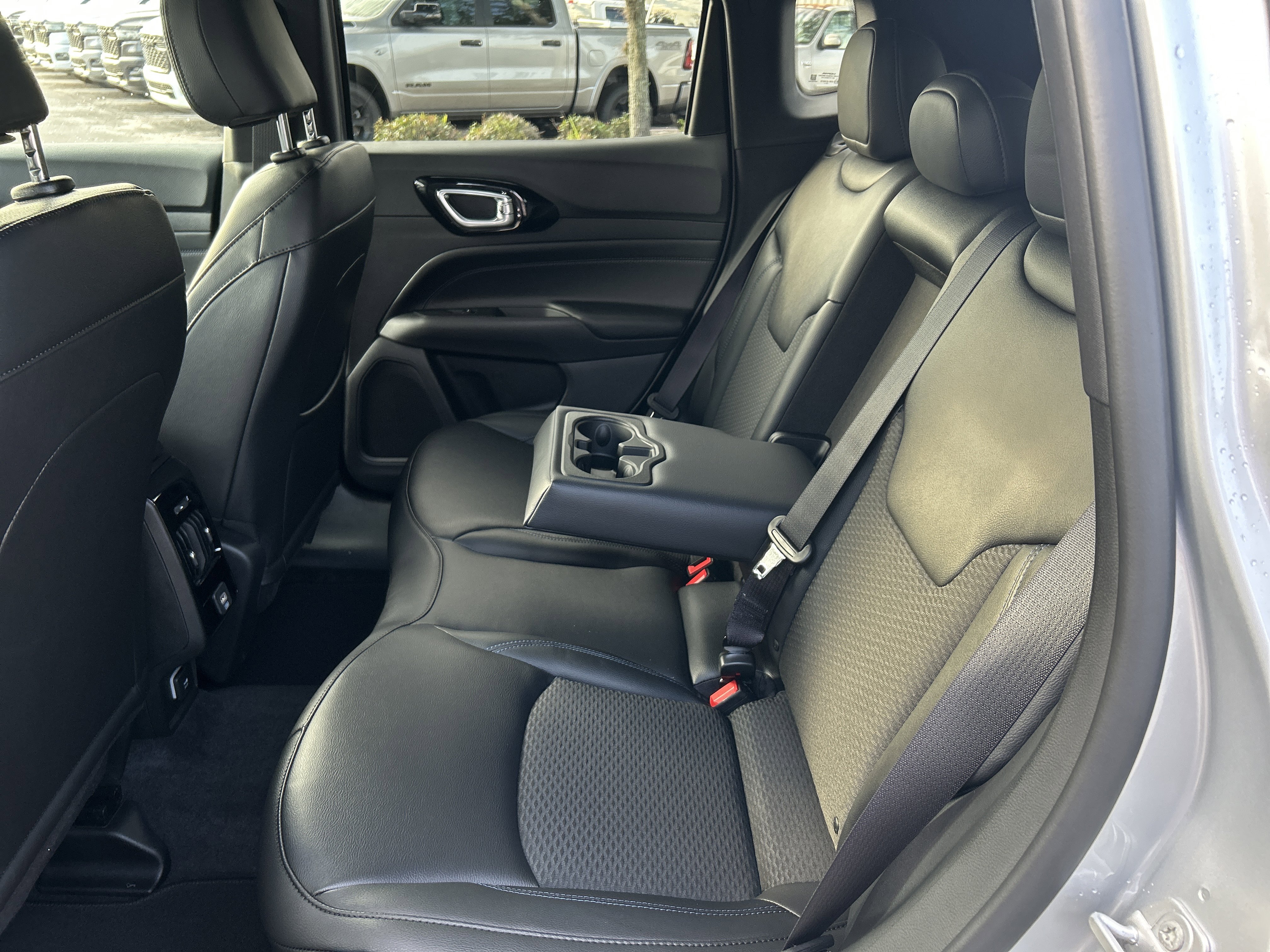 New 2026 Jeep Compass Latitude image 49