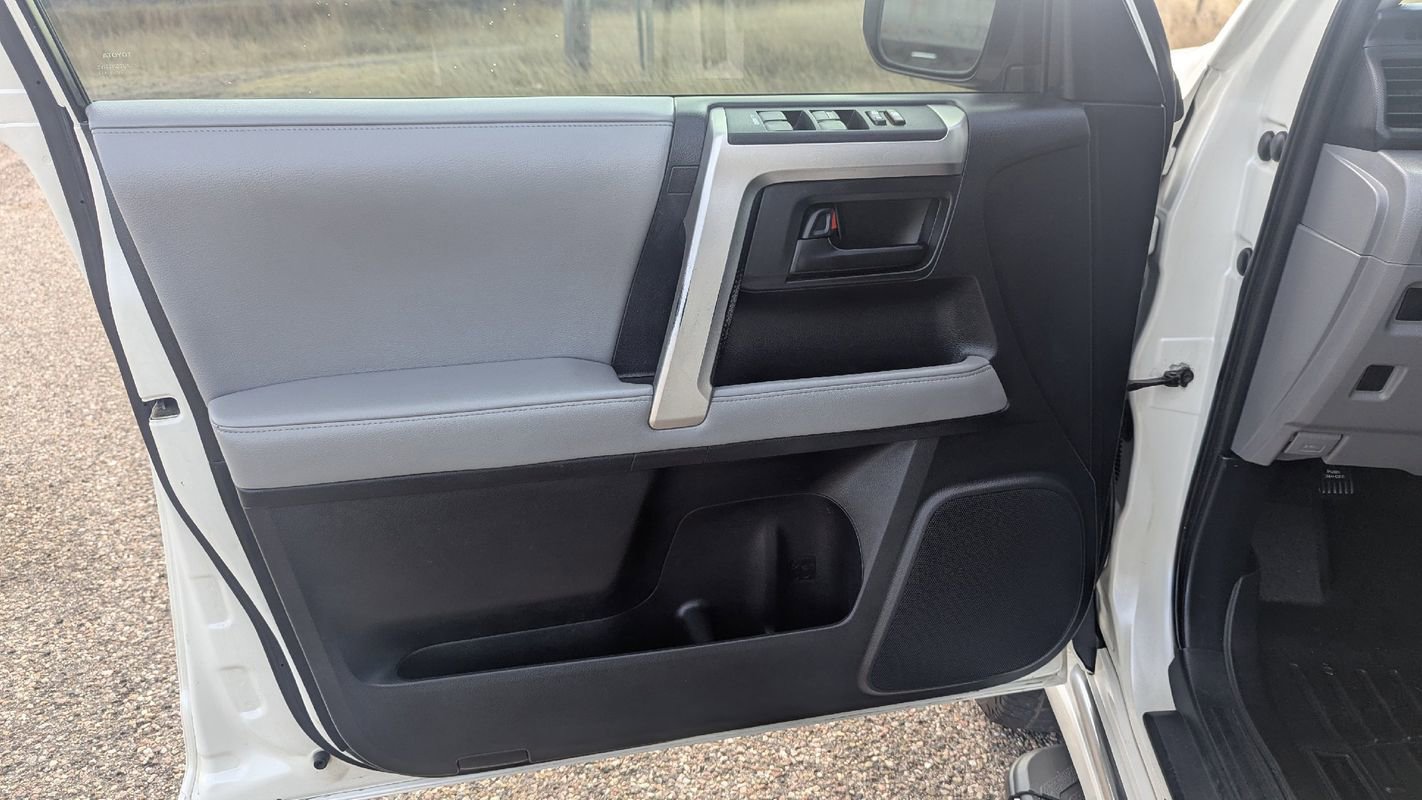 Used 2010 Toyota 4Runner SR5 image 7