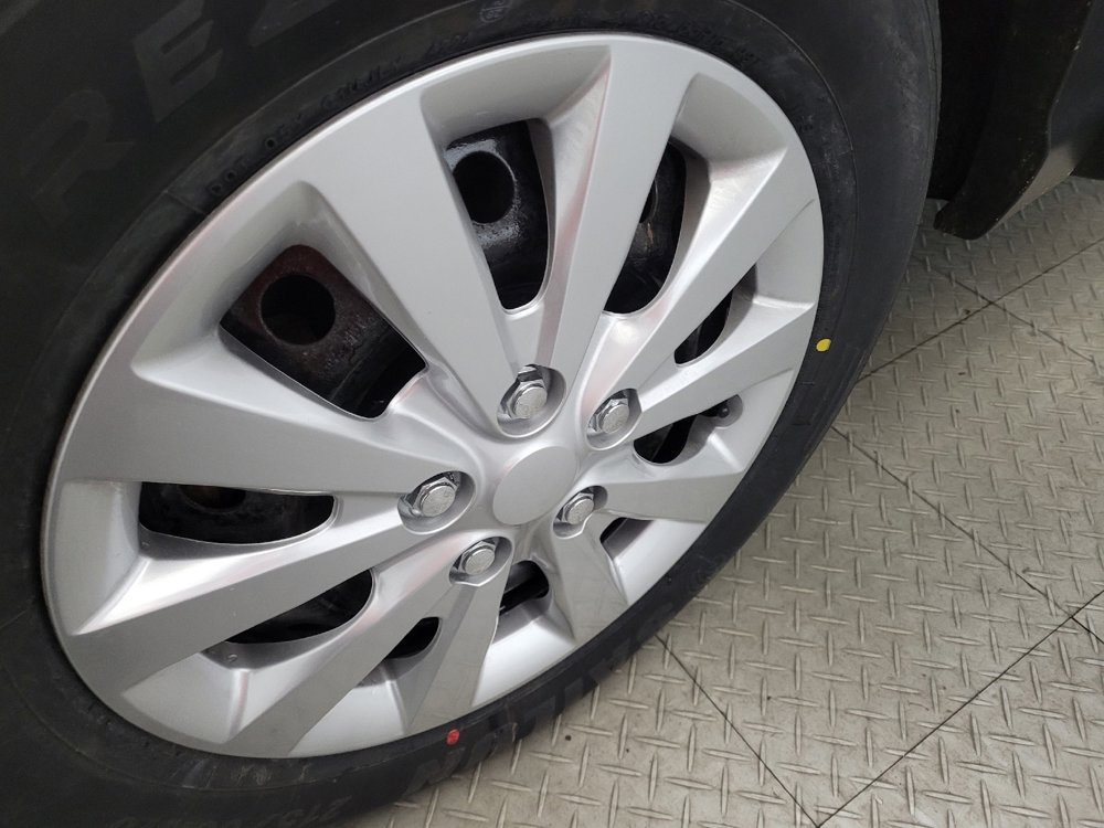 Used 2018 Nissan Rogue Sport S image 31