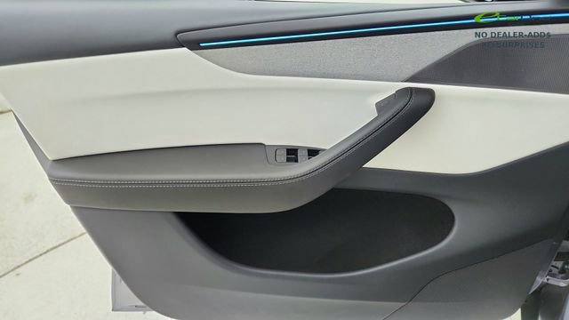 Used 2026 Tesla Model Y Long Range image 33